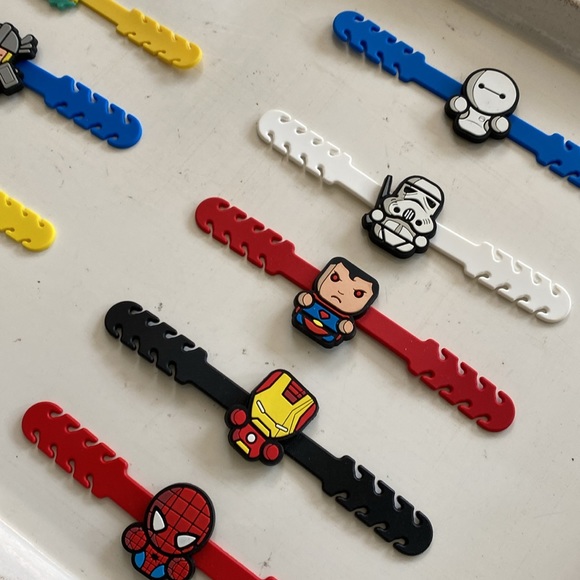 10 Superhero Character Child Rubber Face Mask Clip Fasteners - Picture 2 of 4